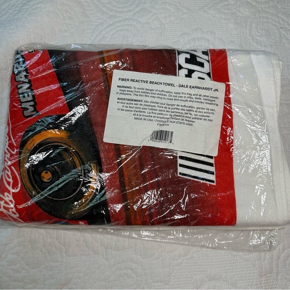 Vintage NASCAR Dale Earnhardt Junior Fiber Reactive Beach Towel - Picture 4 of 4